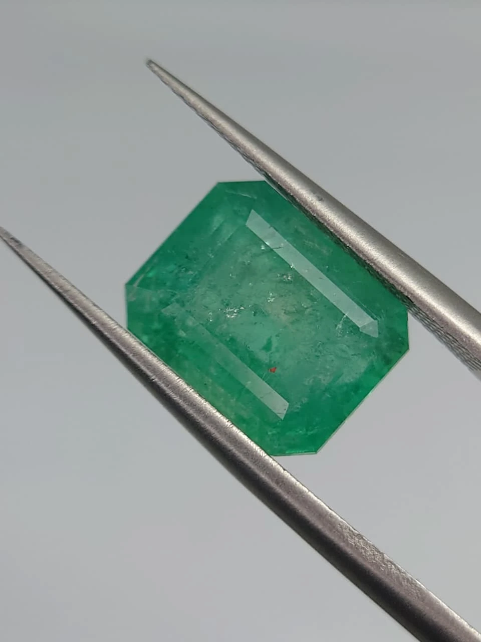 4.4ct Untreated Natural Panjshir Emerald from Afghanistan — view 3